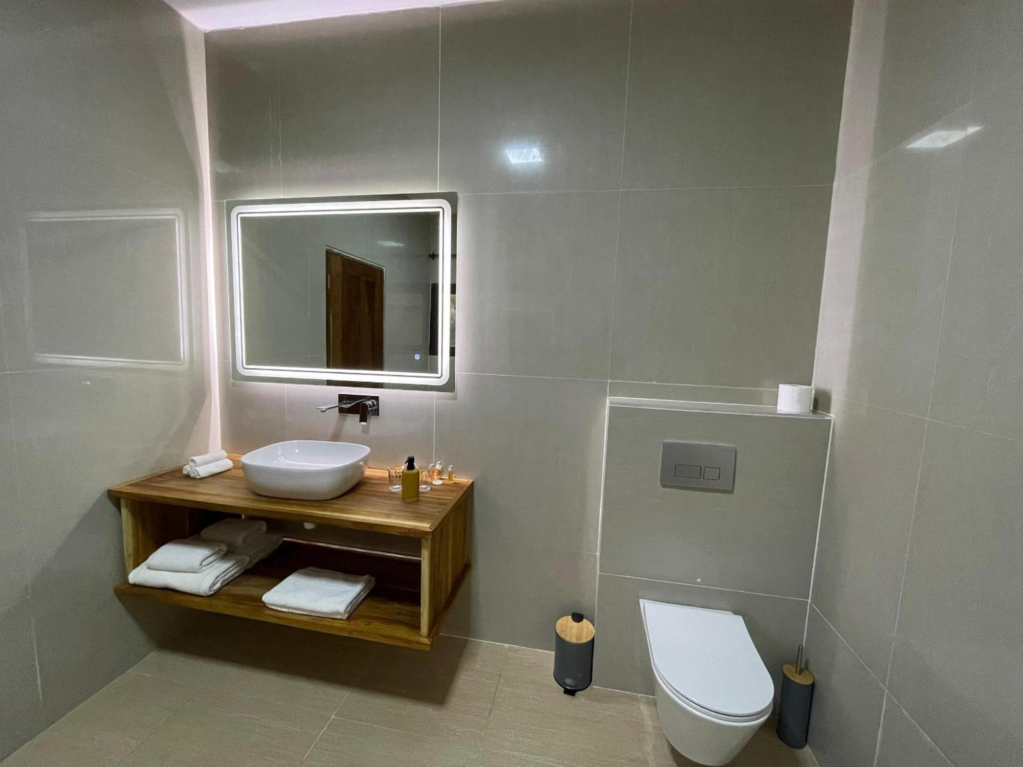 Le Kentia Hotel Lome Luaran gambar